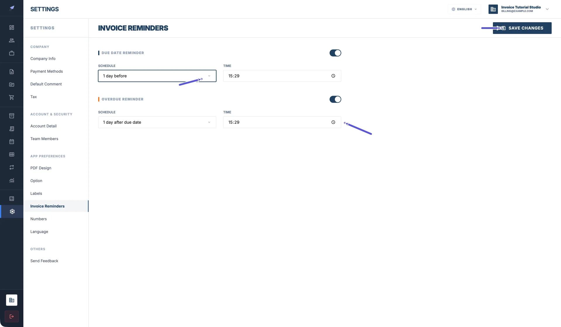 Paparan penuh peringatan invois Pocket Invoice Web, dengan Due Date Reminder dan Overdue Reminder dihidupkan, dijadualkan sehari sebelum dan sehari selepas tarikh akhir pada pukul 15:29; anak panah menunjuk ke Schedule, Time dan SAVE CHANGES di penjuru kanan atas